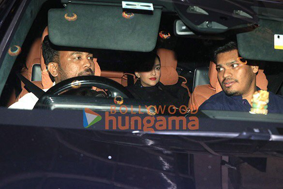 photos kareena kapoor khan arjun kapoor khushi kapoor and others grace sonam kapoor ahujas baby shower ceremony 1