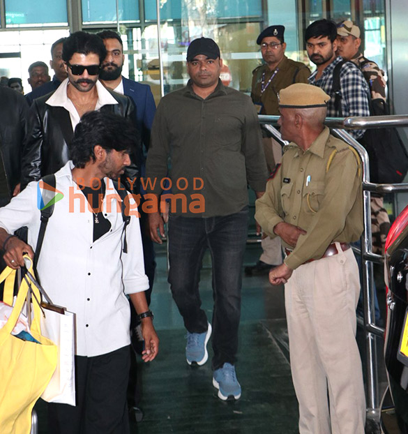 photos rashmika mandanna and vijay deverakonda spotted at udaipur airport 4