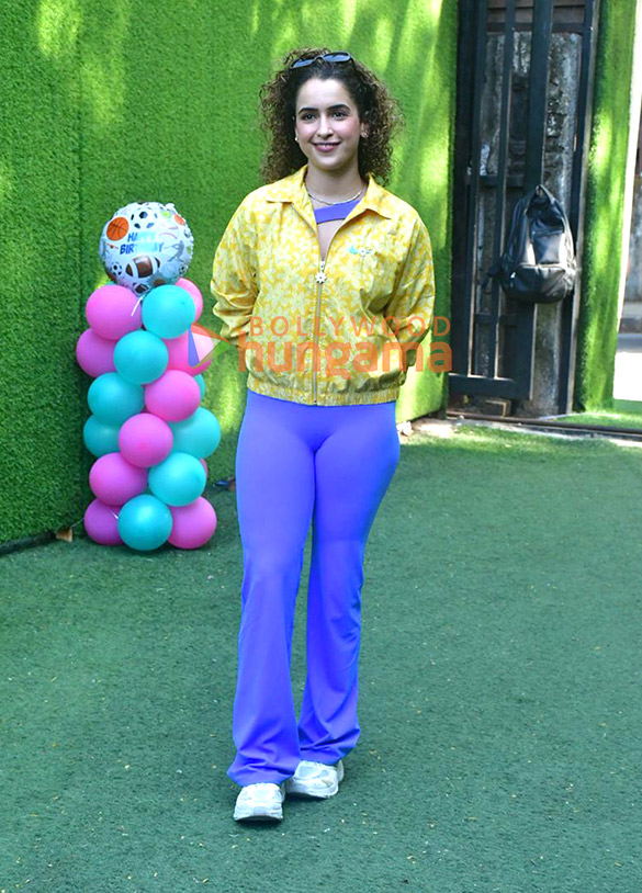 photos sanya malhotra celebrates her birthday with fatima sana shaikh 3