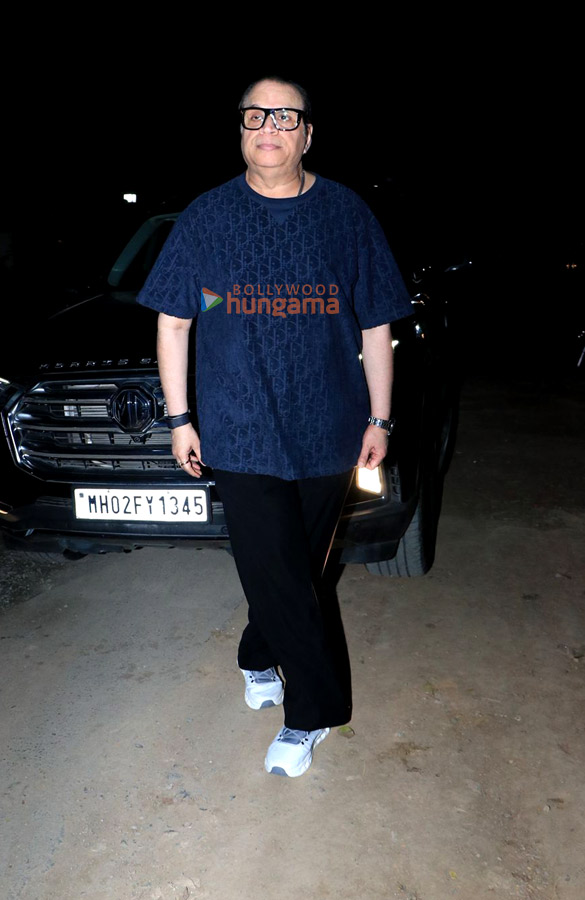 photos shashi ranjan boney kapoor javed akhtar and others snapped in juhu 2 2