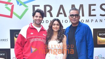 Photos: Siddhant Chaturvedi and Mrunal Thakur snapped promoting Do Deewane Seher Mein
