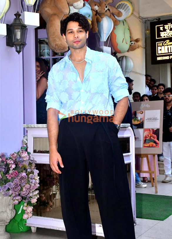 photos siddhant chaturvedi and mrunal thakur snapped promoting their film do deewane seher mein 6