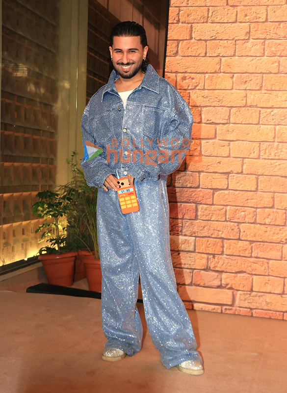 photos sidharth malhotra pooja hegde aryan khan mrunal thakur samantha ruth prabhu and others attended tamannaah bhatias jewellery store launch 2056 7