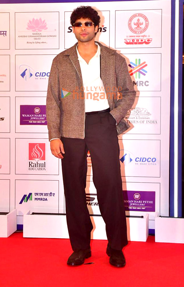 photos sunny deol rakul preet singh mrunal thakur and others grace the red carpet of 75th navbharat times utsav 2026 1