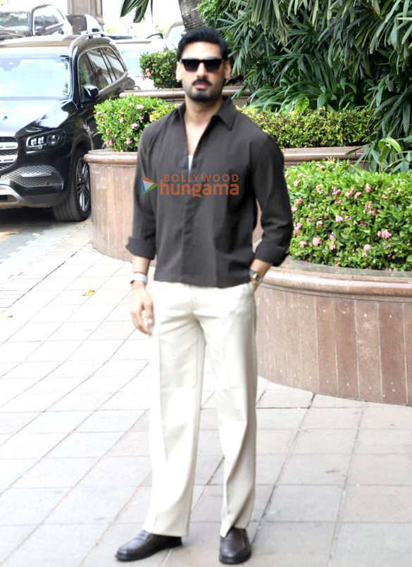 photos sunny deol varun dhawan ahan shetty and others attend the success press conference of border 2 9 3