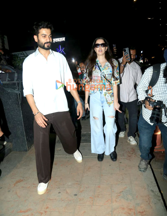 Photos: Sunny Kaushal and Isabelle Kaif snapped in Bandra Photos: Sunny Kaushal and Isabelle Kaif snapped in Bandra