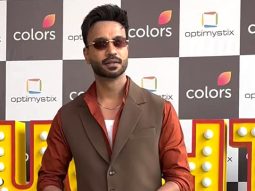 Vicky Jain looks decked up! Pose for media