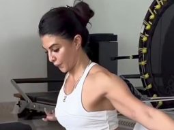 Jacque’s super split! Jacqueline Fernandez