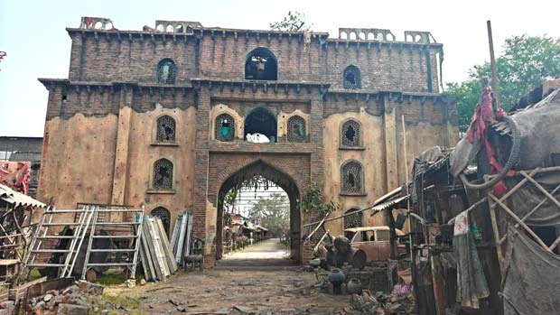 Inside the massive 2.5-acre slum set of The Paradise: Makers built 60 houses and used 100 water tankers for ‘Aaya Sher’ from the Nani starrer