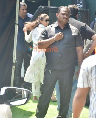 Photos: Alia Bhatt snapped in Juhu