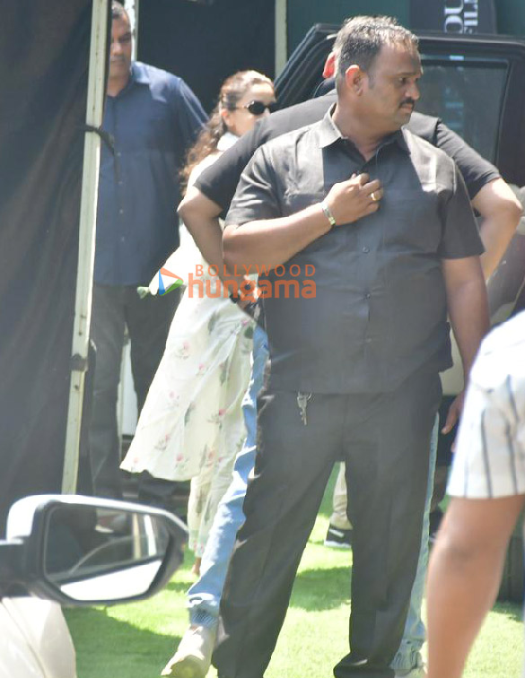 photos alia bhatt snapped in juhu 3 5
