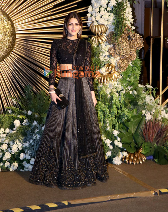 photos allu arjun mrunal thakur sreeleela kriti sanon and others attend vijay deverakonda rashmika mandannas wedding reception 17