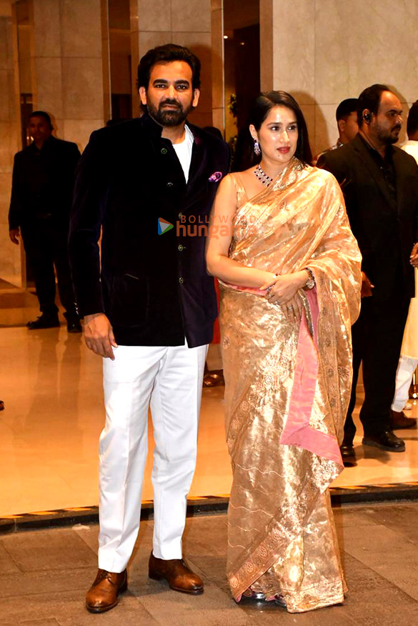 photos farhan akhtar neil nitin mukesh neha dhupia angad bedi and others attend arjun tendulkar saaniya chandhoks wedding ceremony 2 4