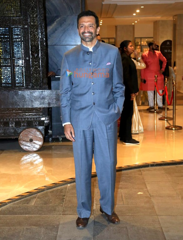 photos farhan akhtar neil nitin mukesh neha dhupia angad bedi and others attend arjun tendulkar saaniya chandhoks wedding ceremony 6