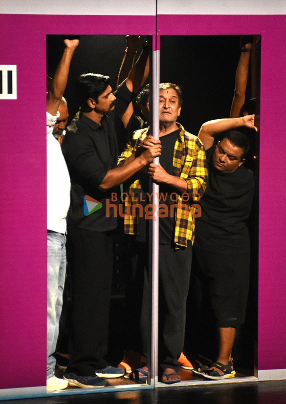 photos jacqueline fernandez saiee manjrekar and others attend mahesh manjrekars hindi play animal 11