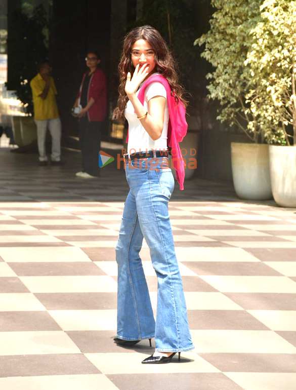 Photos: Medha Shankr snapped in Juhu