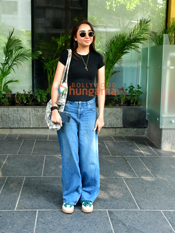 photos prajakta koli divya dutta rasika dugal sayani gupta and kirti kulhari snapped in juhu 7