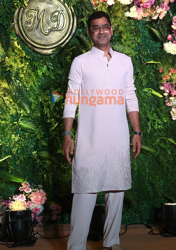 photos salman khan aamir khan tiger shroff farhan akhtar and others at komal nahtas son mohak nahtas wedding reception 19