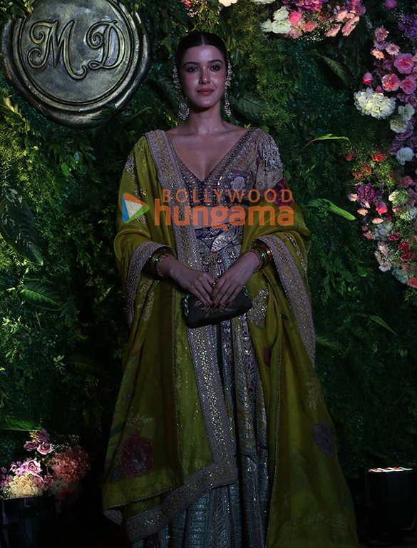photos salman khan aamir khan tiger shroff farhan akhtar and others at komal nahtas son mohak nahtas wedding reception 5