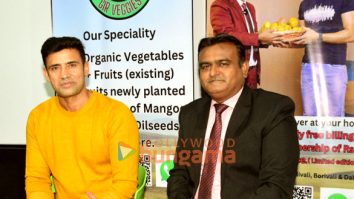 Photos: Sangram Singh unveils ‘Gir Veggies’ organic brand in Mumbai