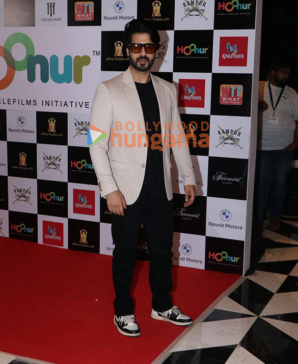 photos suniel shetty rupali ganguly jeetendra and others grace the hoonur balaji telefilms initiative grand launch 4