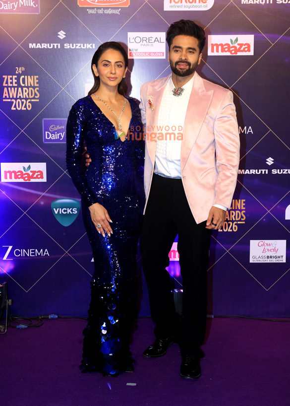 photos varun dhawan rajkummar rao riteish deshmukh and others grace the zee cine awards 2026 21