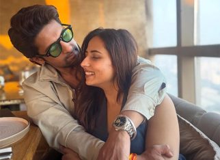 Ravie Dubey wakes up Sargun Mehta for a smile before work: “Her face is lucky for me”