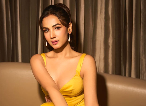 Sonal Chauhan varado en Dubai en medio de la crisis de Medio Oriente, busca la ayuda del primer ministro Narendra Modi: Bollywood News