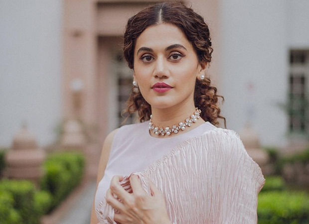 बड़ी लीग में वापसी के लिए तापसी पन्नू को क्या करना चाहिए? व्यापार विशेषज्ञ अपने विचार साझा करते हैं: "उन्हें शाहरुख खान की तरह खुद को नया रूप देने और दर्शकों को कुछ नया पेश करने की जरूरत है। अगर उन्होंने तेरे इश्क में जैसी गहन प्रेम कहानी बनाई होती, तो यह निश्चित रूप से काम करती"