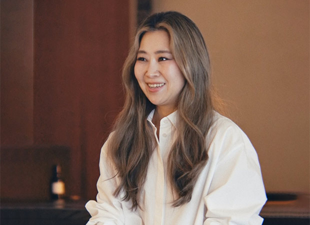 बीटीएस केपॉप डेमन हंटर्स निर्देशक मैगी कांग को कीप स्विमिंग विद बीटीएस सीरीज में लेकर आया है; फिल्म निर्माता ने ऑस्कर जीत और कोरियाई पहचान के बारे में खुलकर बात की