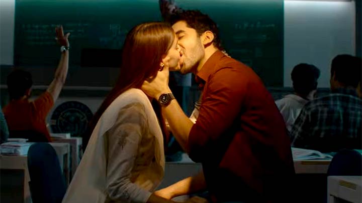 Chand Mera Dil – Title Track | Lakshya, Ananya Panday | Sachin-Jigar, Faheem Abdullah, Amitabh Bhattacharya Chand Mera Dil – Title Track | Lakshya, Ananya Panday | Sachin-Jigar, Faheem Abdullah, Amitabh Bhattacharya