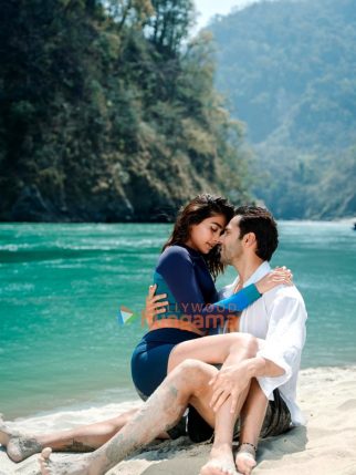 Hai Jawani Toh Ishq Hona Hai stills