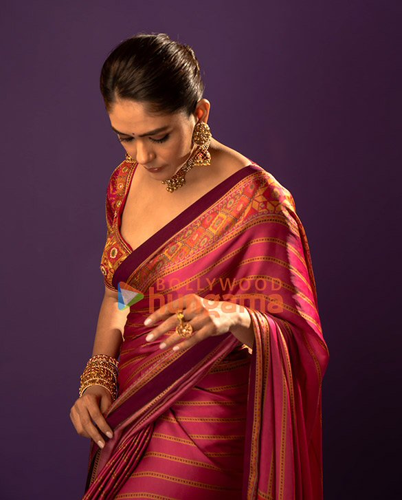 mrunal thakur 3 166