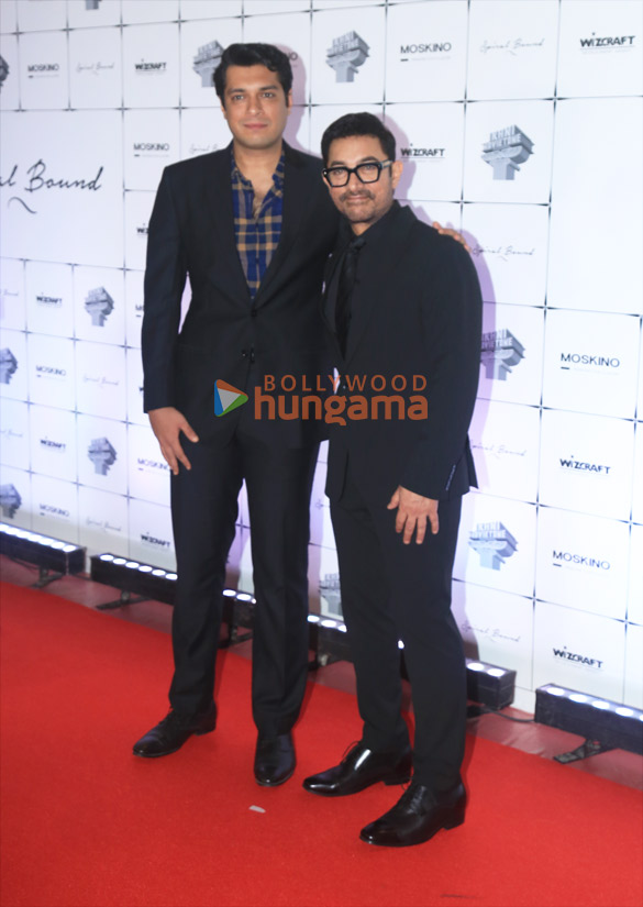 तस्वीरें: आमिर खान, जावेद अख्तर, राजकुमार हिरानी, ​​अनिल कपूर, सूरज बड़जात्या और अन्य लोग बोमन ईरानी के स्पाइरल बाउंड के रेड कार्पेट उत्सव की शोभा बढ़ा रहे हैं।