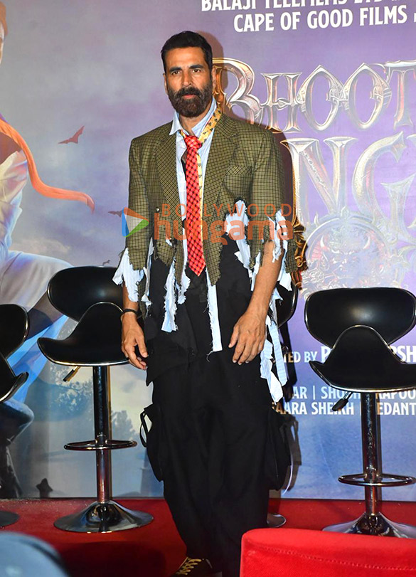 photos akshay kumar wamiqa gabbi tabu and others grace the trailer launch of bhooth bangla 2026 8