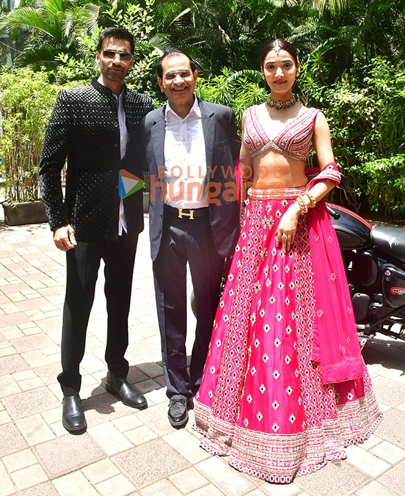 photos avinash tiwary and medha shankr grace the trailer launch of ginny weds sunny 2 10