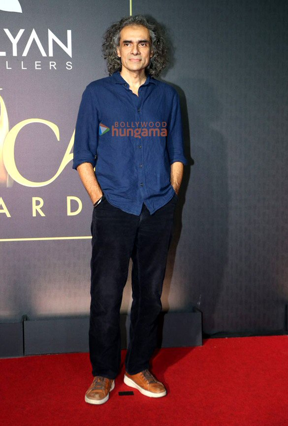 photos dia mirza sunny leone bobby deol and others snapped at indian national cine academy awards inca 19