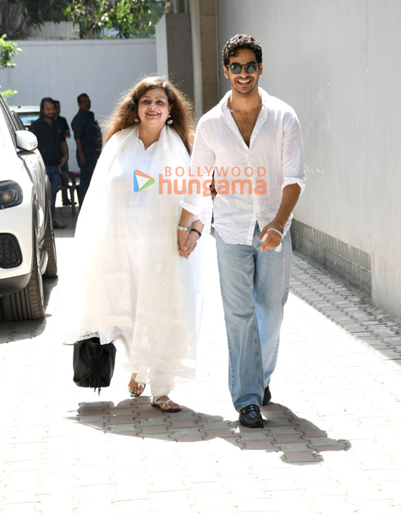 photos ishaan khatter snapped at tips office in khar 3