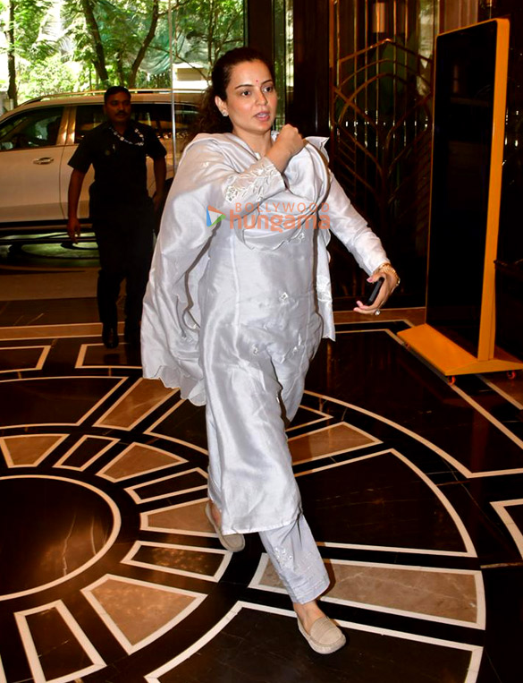 photos kangana ranaut snapped in andheri 2 2