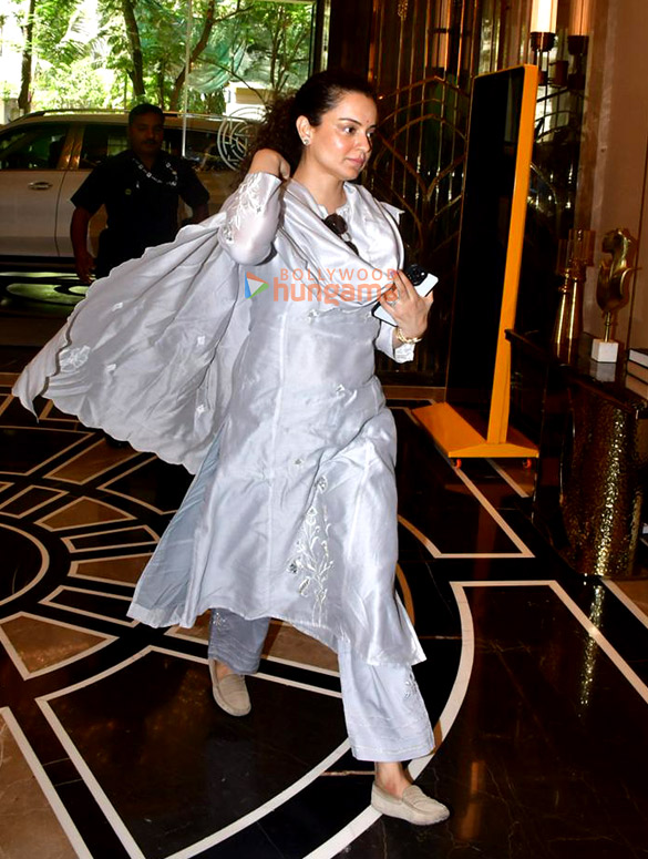 photos kangana ranaut snapped in andheri 4 2