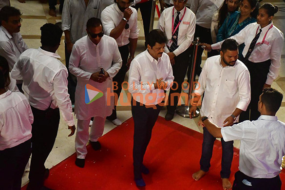 photos ranveer singh tabu asha parekh vivek oberoi sachin tendulkar zanai bhosle and others pay last respects to the late asha bhosle 4200 29