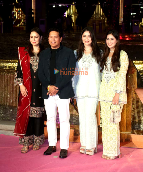 photos salman khan ranveer singh shahid kapoor kiara advani and other attend the third anniversary celebrations of the nita mukesh ambani cultural centre 7