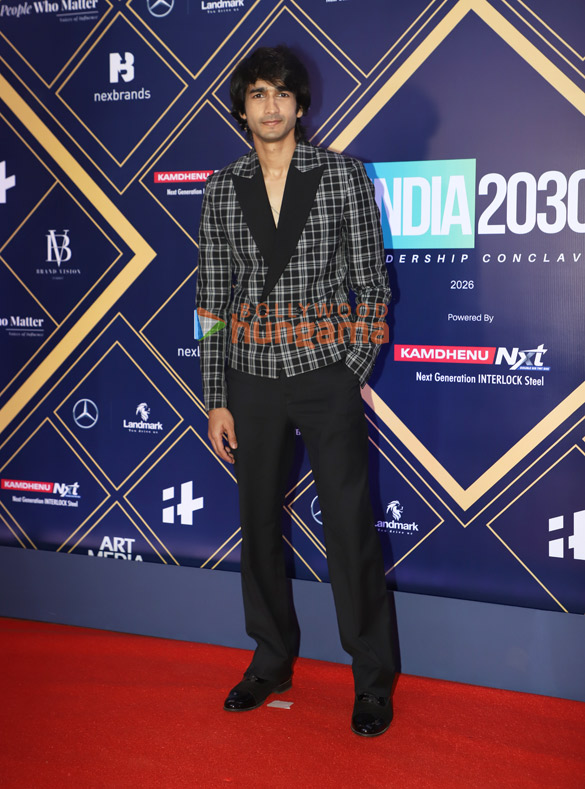 photos shehnaaz gill malaika arora manoj bajpayee sunny leone and others grace the india 2030 leadership conclave 2026 awards 18