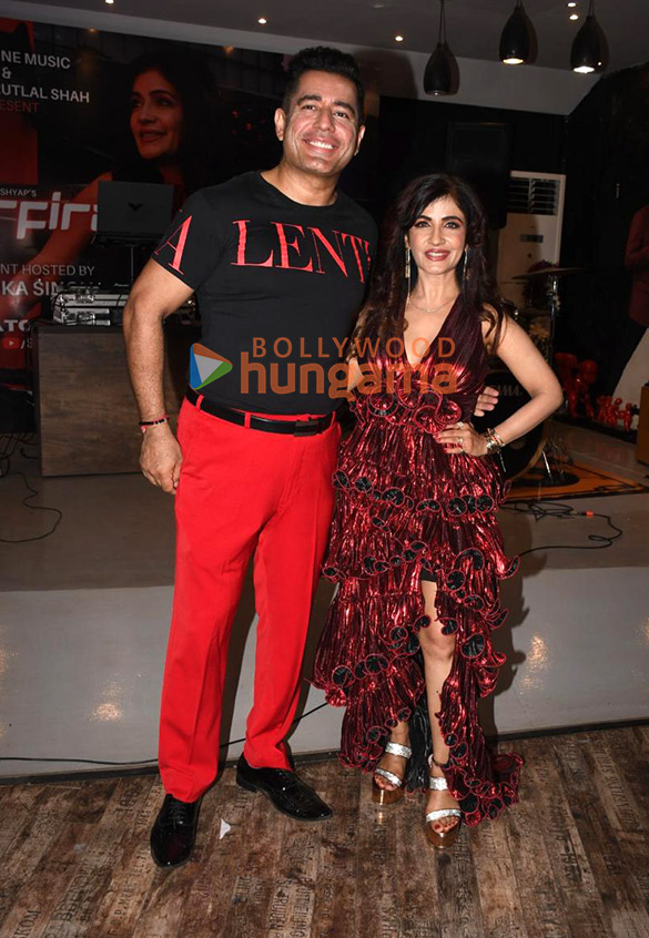 photos shibani kashyap sudhanshu pandey deepshika and others attend the launch of the album sarfira hosted by mika singh 29