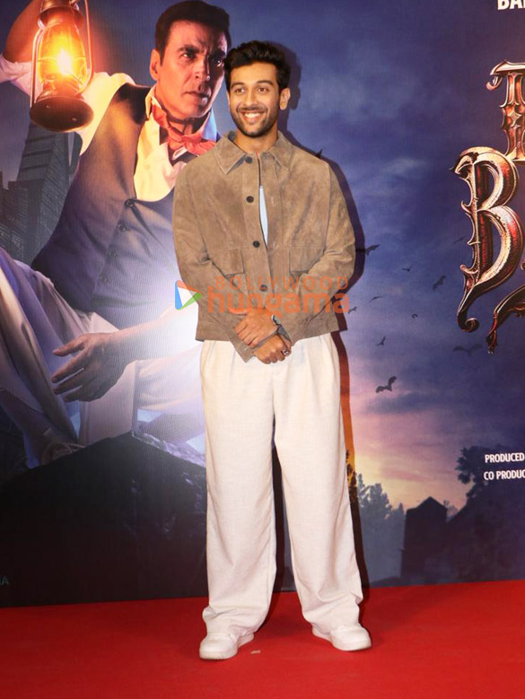 photos tamannaah bhatia mithila palkar rajpal yadav and others grace the premiere of bhooth bangla 21