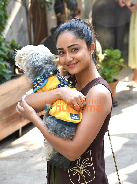Photos: Tridha Choudhary snapped outside a salon in Bandra Photos: Tridha Choudhary snapped outside a salon in Bandra