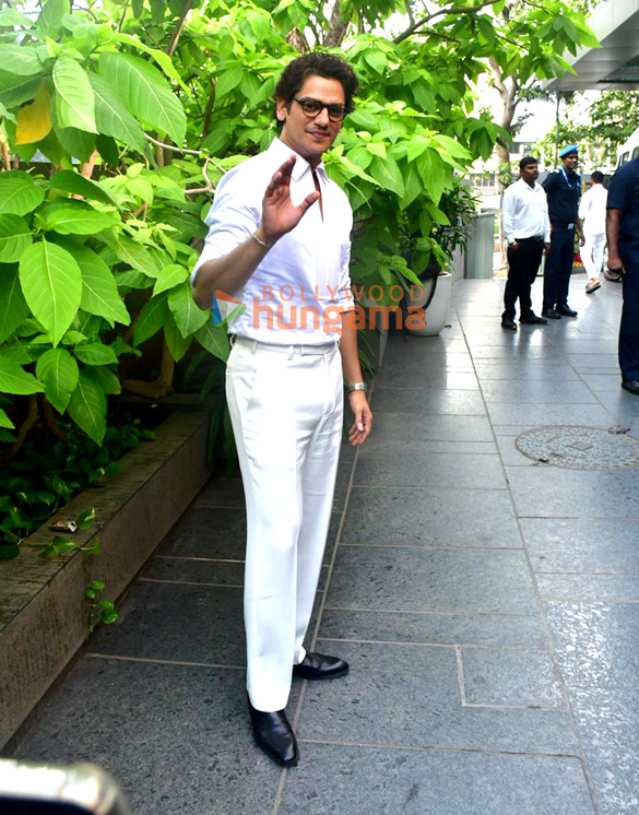 photos vijay varma saie tamhankar kritika kamra and others snapped promoting matka king 3