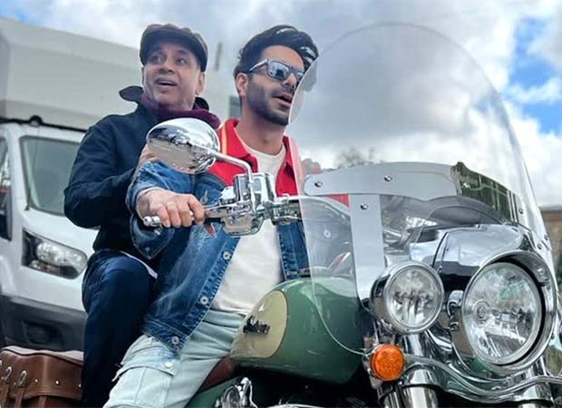   'दो मस्ताने' परेश रावल और अपारशक्ति खुराना ने अंदाज़ अपना-अपना की पुरानी यादें ताज़ा कीं, देखें