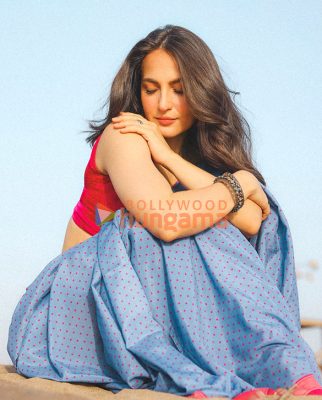 Celeb Photos Of Elli AvrRam