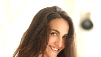 Celeb Photos Of Elli AvrRam